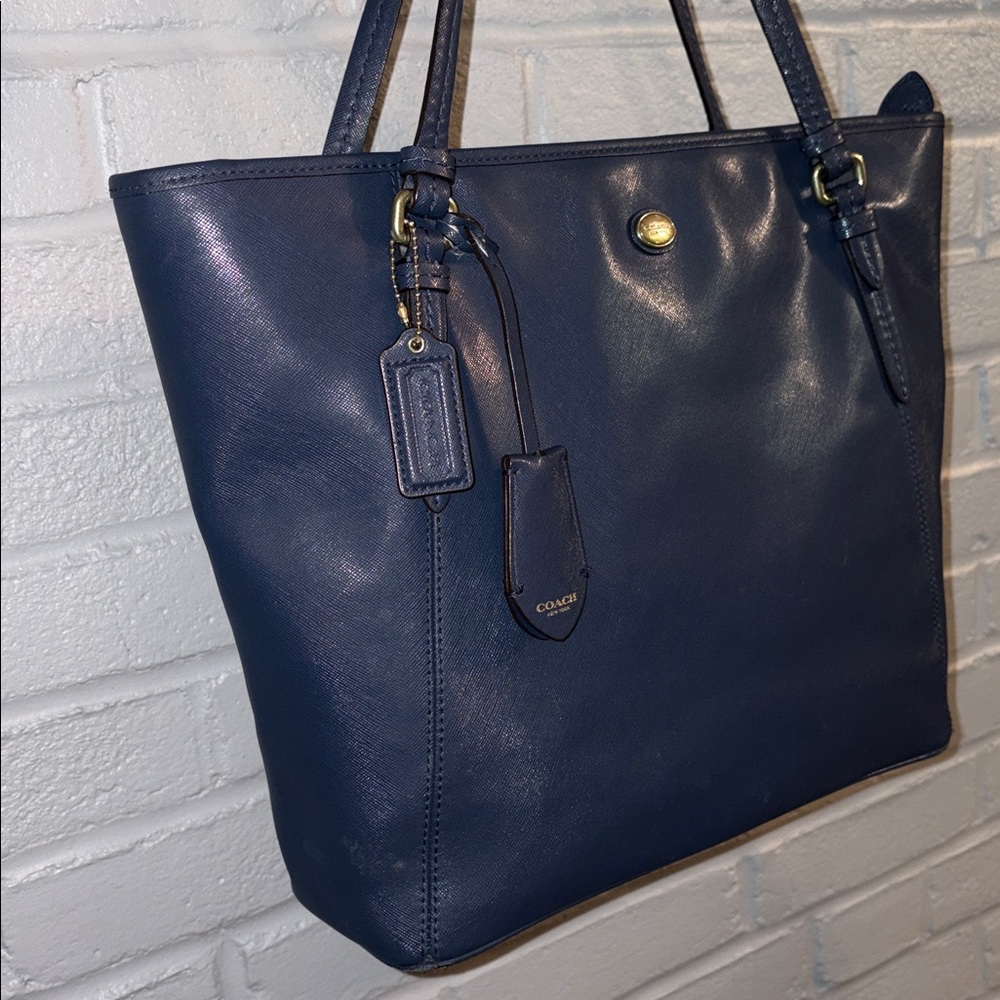 💙 Coach Peyton Leather Shoulder Bag/Purse in Dark Blue/Gold - Picture 2 of 16